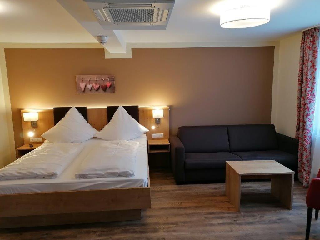 Adelsdorf 涅布勒乡村旅馆酒店 外观 照片